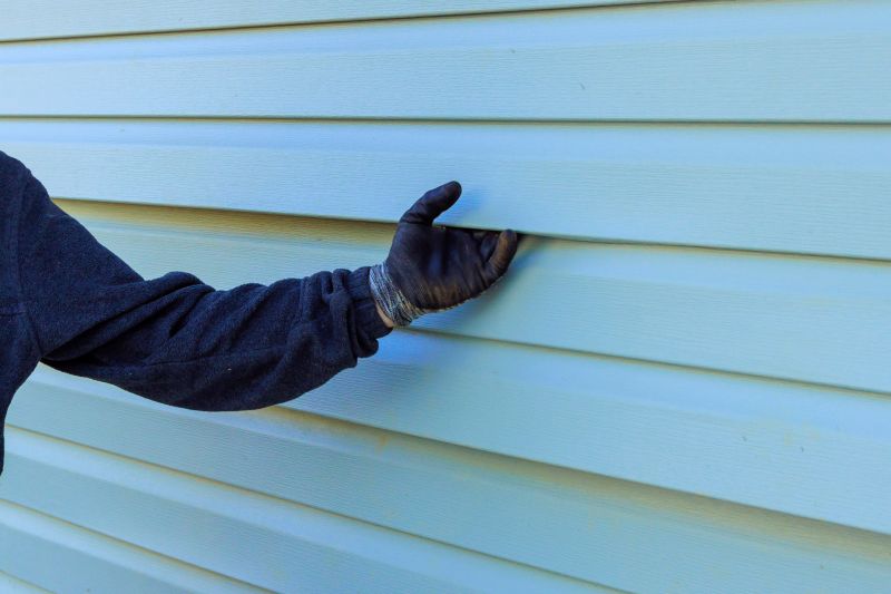 Installing Vinyl Siding Panels