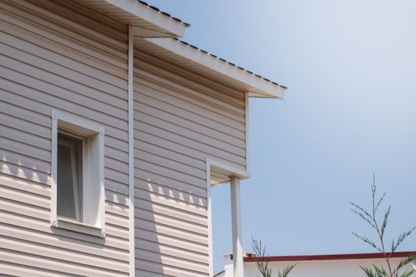 Cost of Vinyl Siding Hole Repair in Garland